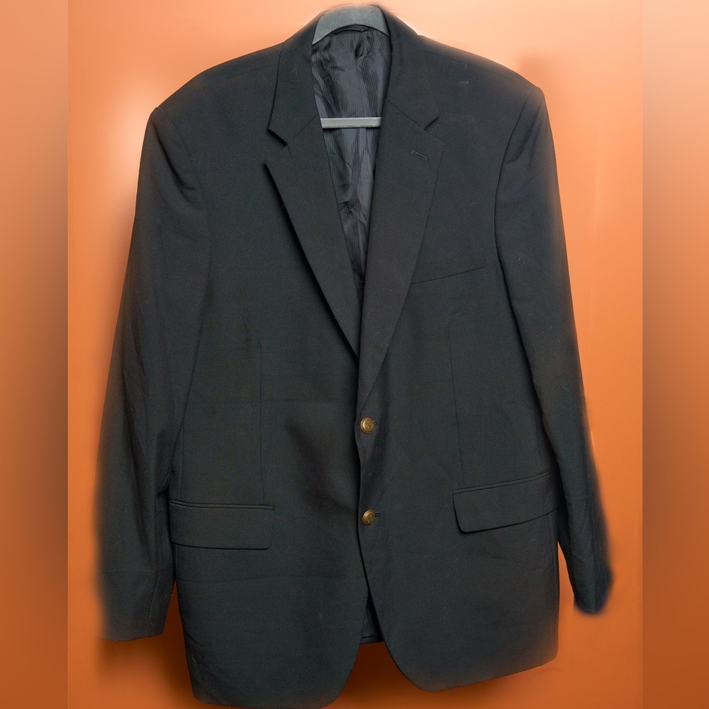Men’s black blazer